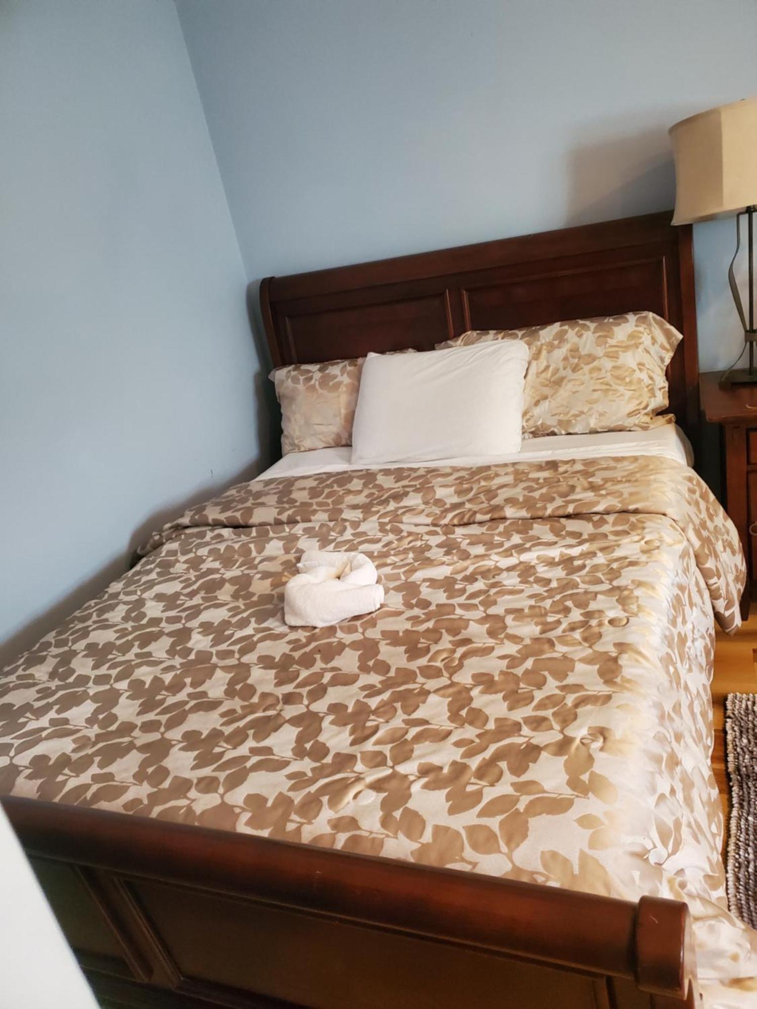 Peaceful In A Mansion Homestay Frederick